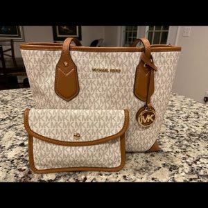 Michael Kors purse